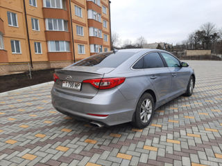 Hyundai Sonata foto 2