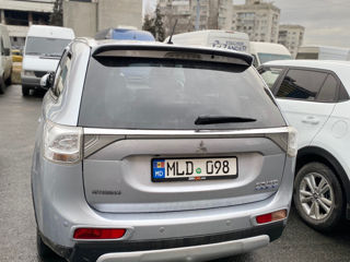 Mitsubishi Outlander foto 4