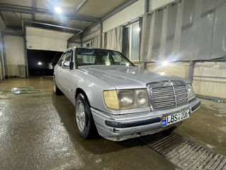 Mercedes Series (W124) foto 2