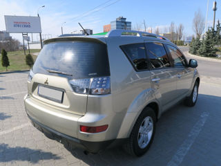 Mitsubishi Outlander foto 4