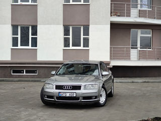 Audi A8 foto 3