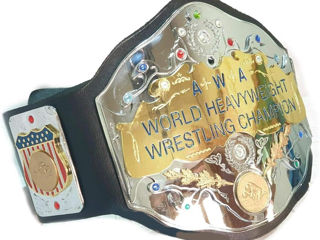 Реплика пояса чемпионата мира по борьбе в тяжелом весе AWA