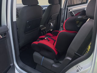 Volkswagen Touran foto 4