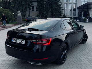 Skoda Superb foto 2