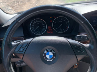 BMW 5 Series foto 7