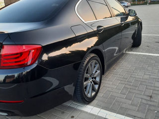 BMW 5 Series foto 6