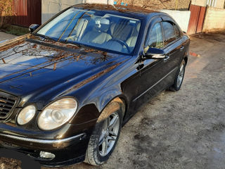 Mercedes E-Class foto 6