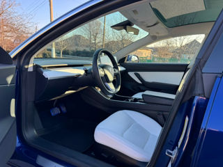 Tesla Model 3 foto 6