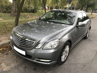 Mercedes E Class foto 2