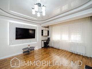 Apartament cu 2 camere, 72 m², Buiucani, Chișinău foto 2