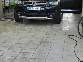 Volkswagen Touareg foto 1