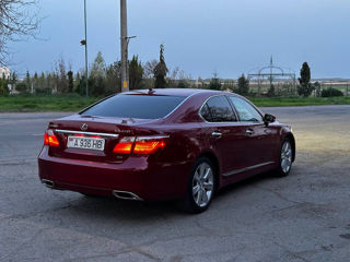 Lexus LS Series foto 6