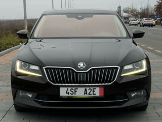 Skoda Superb foto 2