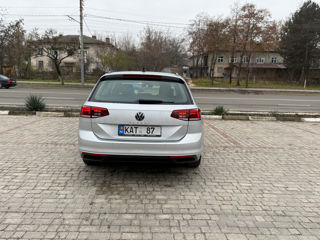 Volkswagen Passat foto 3