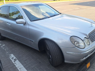 Mercedes E-Class foto 2