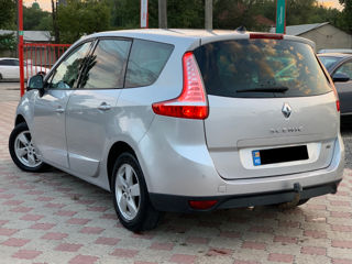 Renault Grand Scenic foto 3