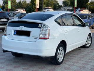 Toyota Prius foto 4