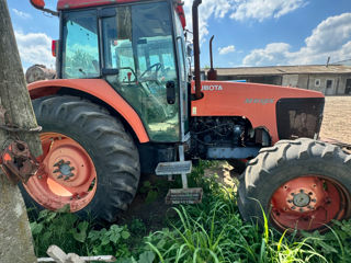 Kubota M105S foto 3