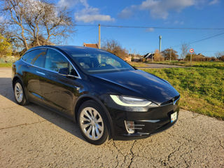 Tesla Model X foto 10