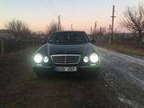 Mercedes E Class foto 9