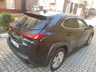 Lexus UX foto 6