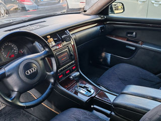 Audi A8 foto 10