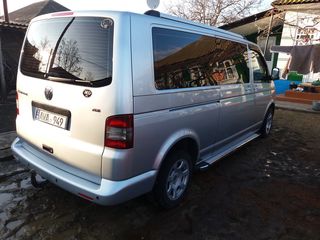 Volkswagen Caravelle foto 2