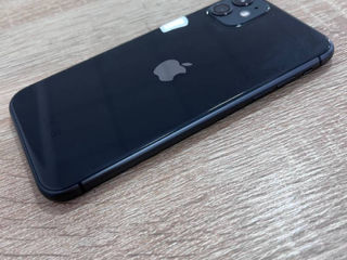 Продам телефон IPhone 11 foto 1