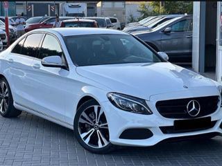 Mercedes C-Class foto 2