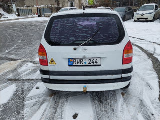 Opel Zafira foto 4