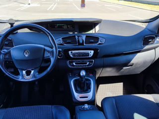 Renault Grand Scenic foto 2