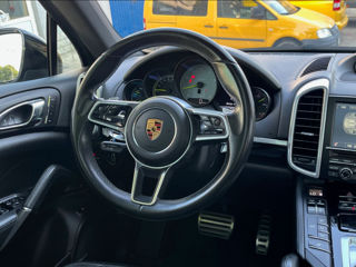 Porsche Cayenne foto 1