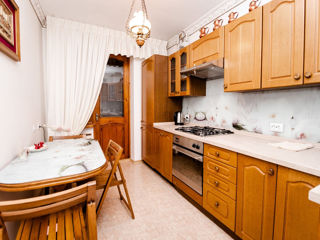 3-х комнатная квартира, 68 м², Старая Почта, Кишинёв