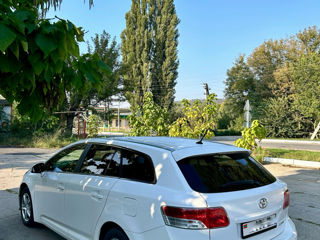 Toyota Avensis foto 5