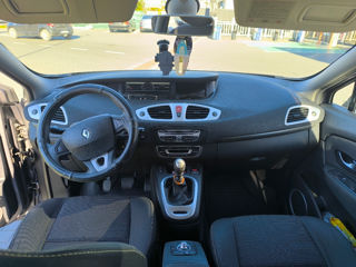 Renault Grand Scenic foto 9