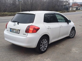 Toyota Auris foto 2