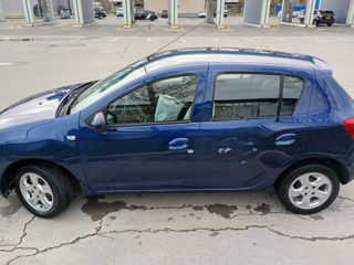 Dacia Sandero foto 2