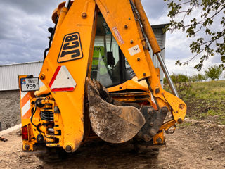 Buldoexcavator JCB4 foto 3