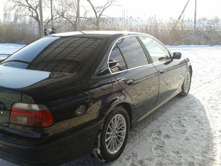 BMW 5 Series foto 3