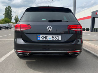 Volkswagen Passat foto 3