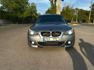 BMW 5 Series foto 2