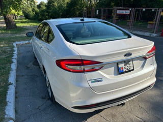 Ford Fusion foto 4