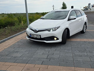 Toyota Auris foto 1