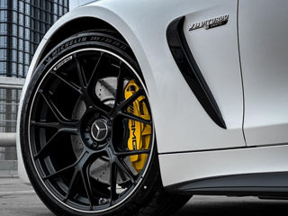 R19 Mercedes AMG style foto 1