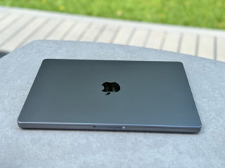 MacBook M2 Max 32RAM 1TB foto 4