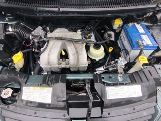 Dodge Caravan foto 8