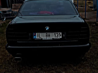 BMW 5 Series foto 2