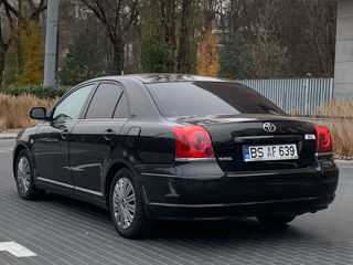 Toyota Avensis foto 3