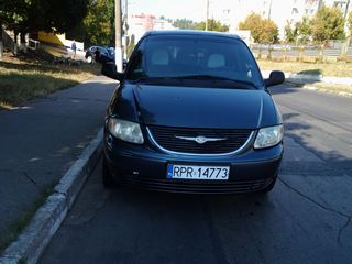 Chrysler Grand Voyager foto 1