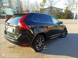 Volvo XC60 foto 2